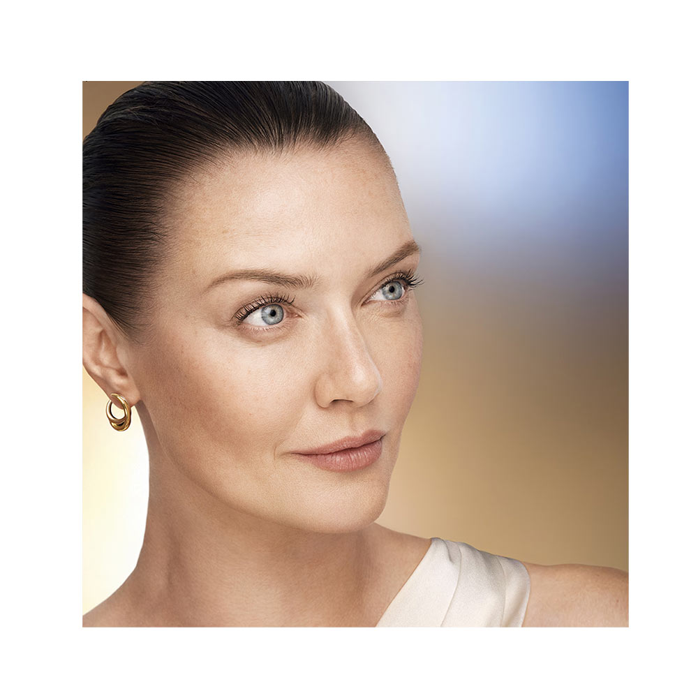 Revitalizing Supreme Sculpting Serum